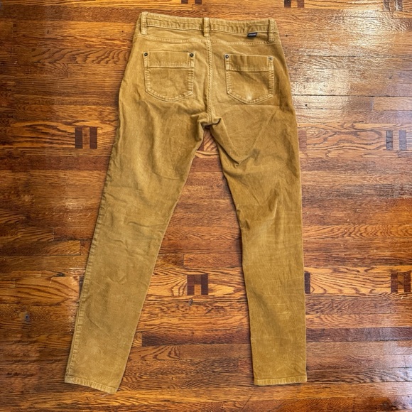 Patagonia Worn Wear Women’s Fitted Corduroy Pants - Picture 3 of 5